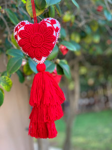 Corazones Bordados